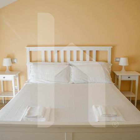 ピネートHomiday - Residenza D'Annunzioアパートメント エクステリア 写真