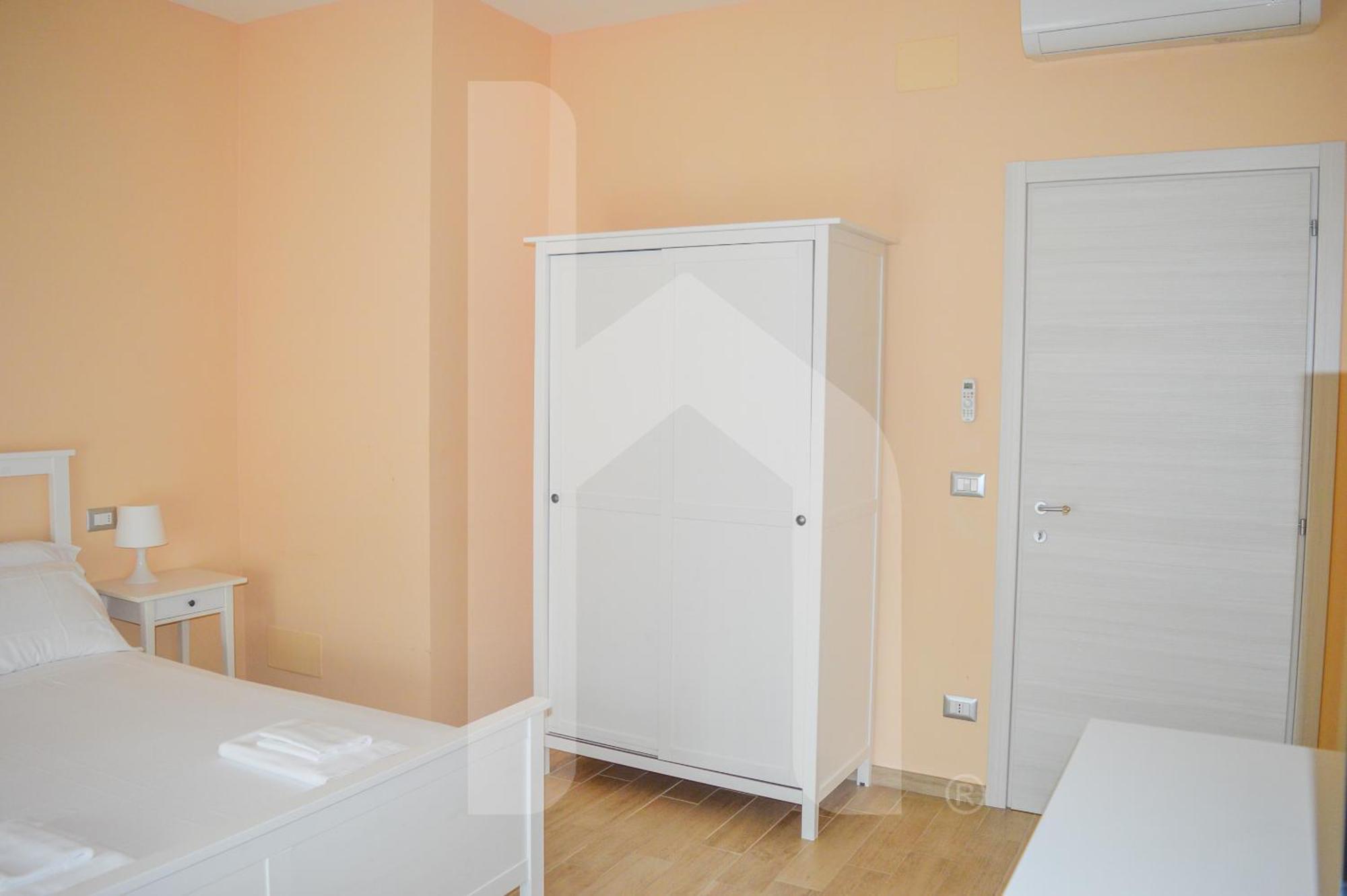 ピネートHomiday - Residenza D'Annunzioアパートメント エクステリア 写真